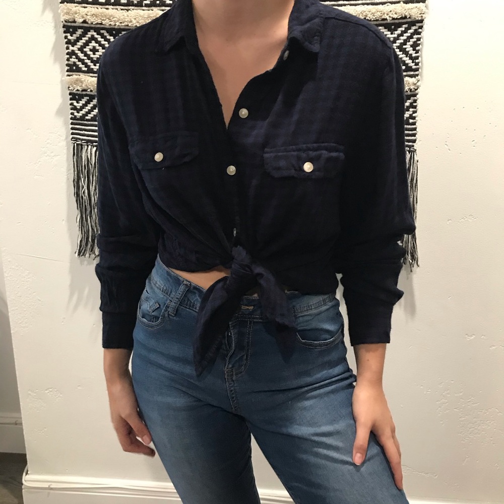 Navy blue button down flannel